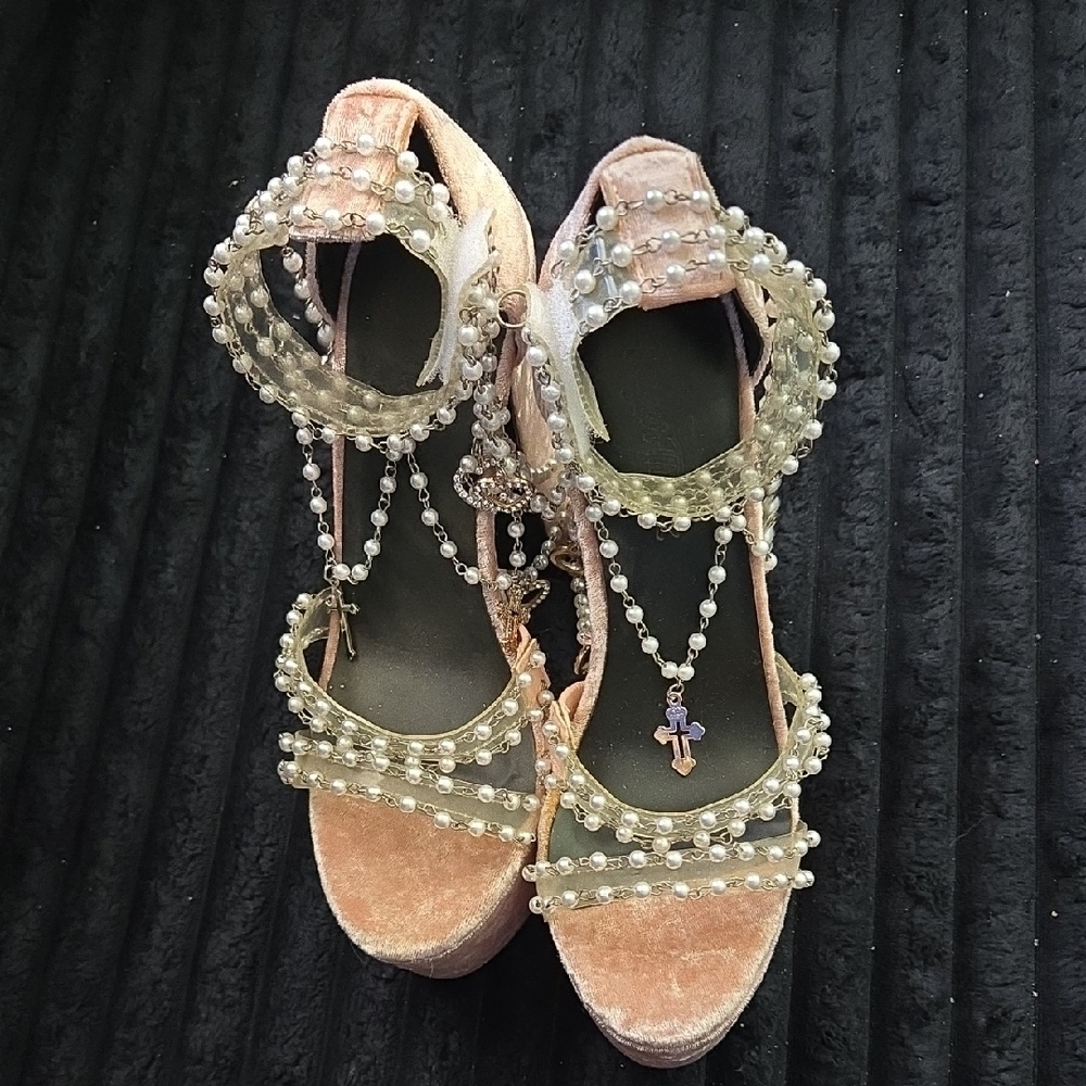 Elegant Pearl-Embellished Tan Sandals